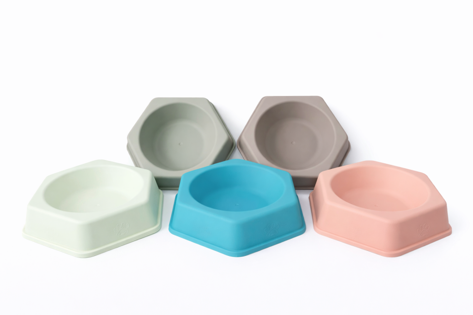 18 Cm Plastik Mama Kabı Mad (Karma Renkli)